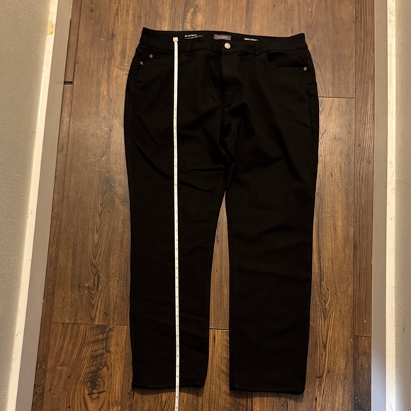 DL1961 Coco Straight Black Jeans - Picture 1 of 4